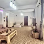 Ariana Luxury - Апартаменти *